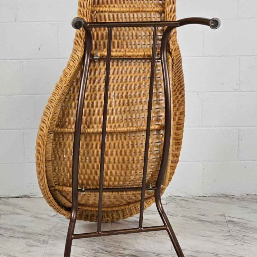 Woven Wicker Chaise Lounge – Natural on Bronze Metal Base